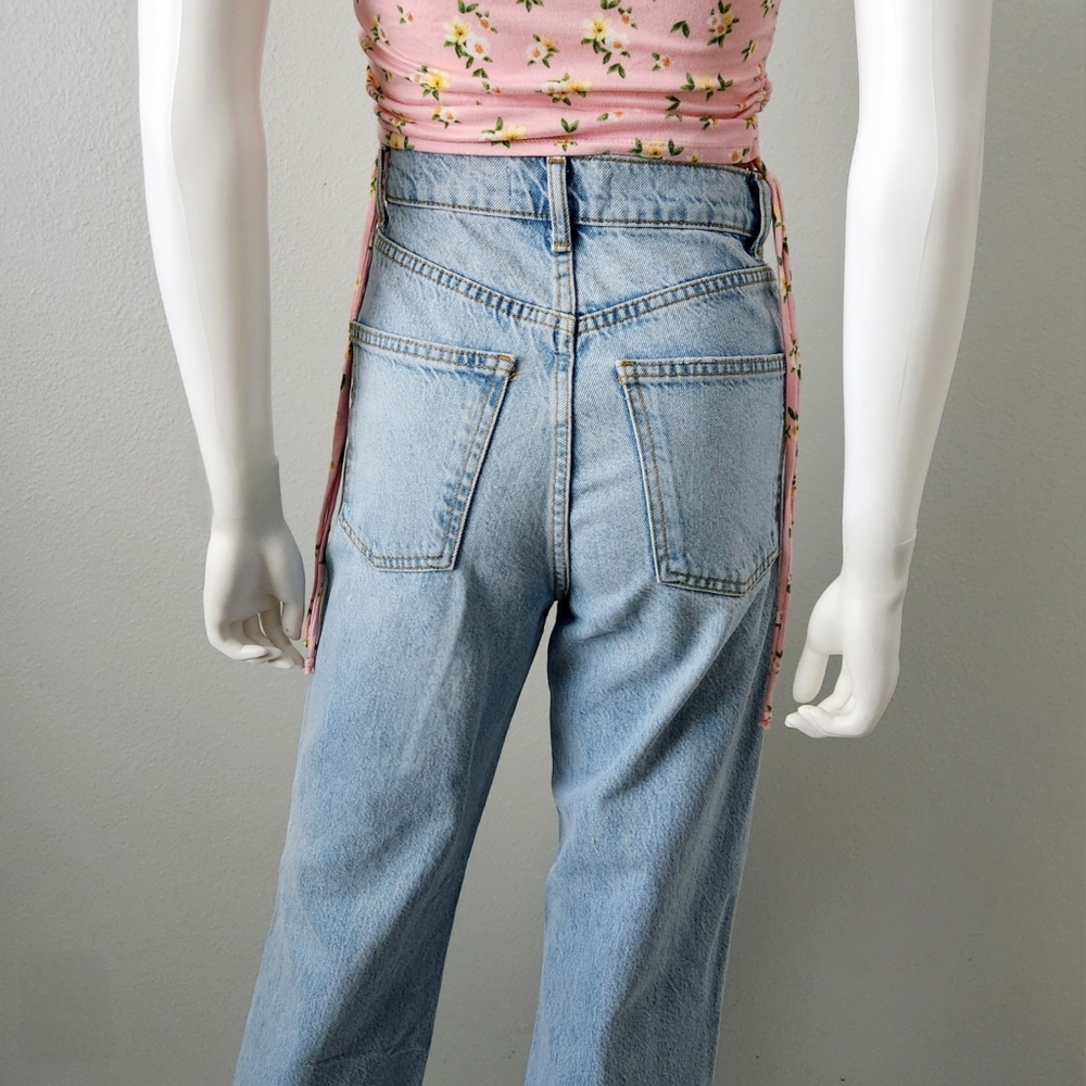 Zara The 90s Full Length High Waisted Jeans With A Loose Leg & Raw Hem, Size 2 - Picture 5 of 16